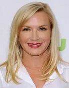Angela Kinsey